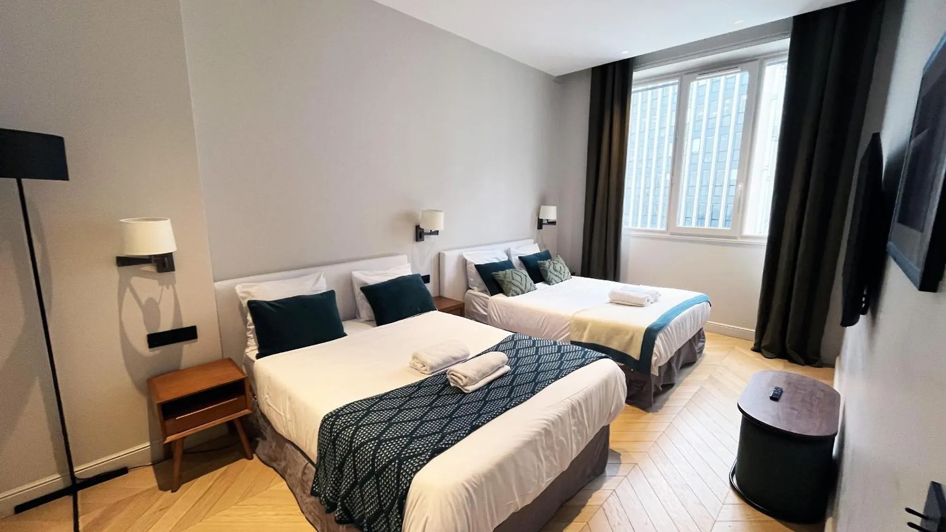 141 - Urban Beautiful Flat Near Champs-Elysees Париж